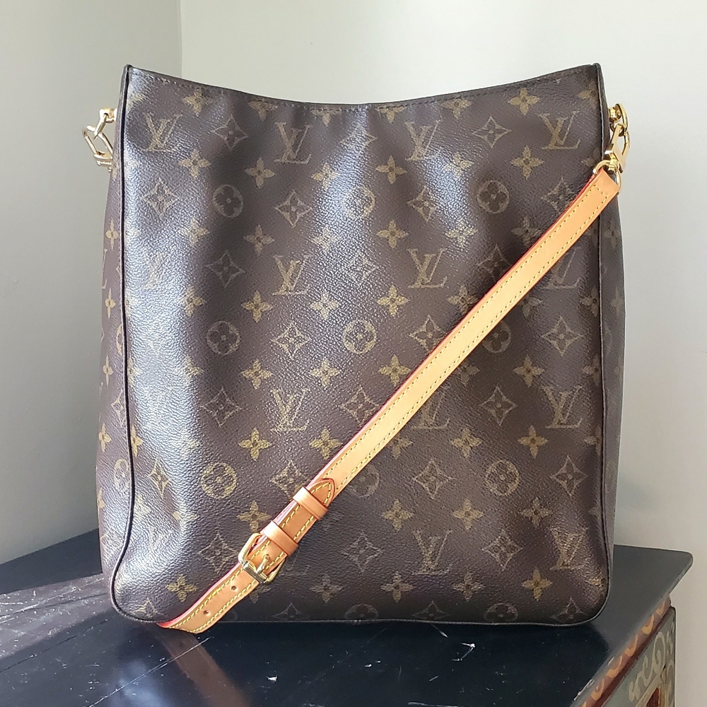 Louis Vuitton Monogram Canvas Bucket Bag with Tan Strap